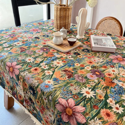 HomeTaro Vintage Floral Jacquard Tablecloth with Tassels