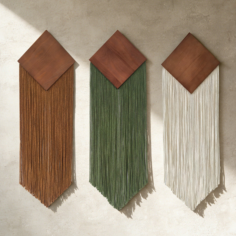 HomeTaro Hand-Woven Diamond Pattern Tapestry with Wooden Rod