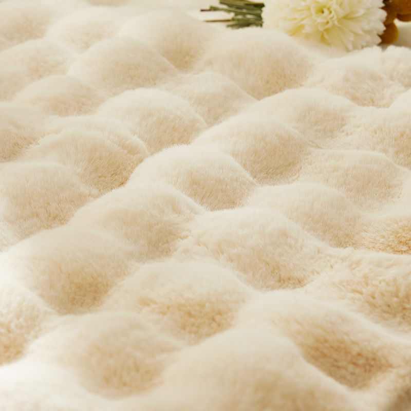 HomeTaro Faux Rabbit Fur Non-Slip Mat