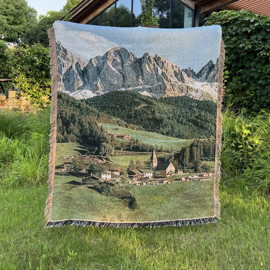 HomeTaro Alpine Landscape Cotton Tapestry